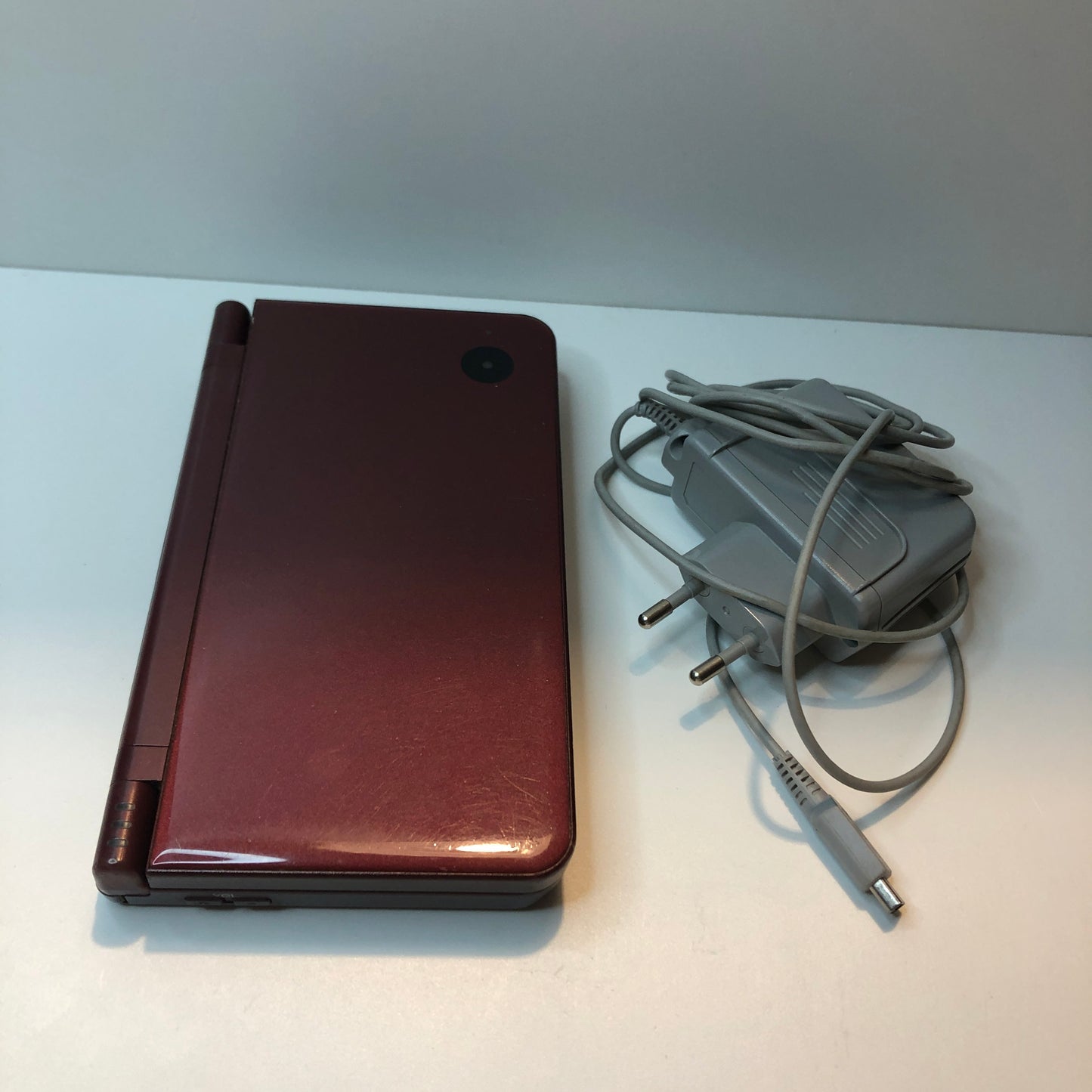 Nintendo Dsi XL "Wine Red"