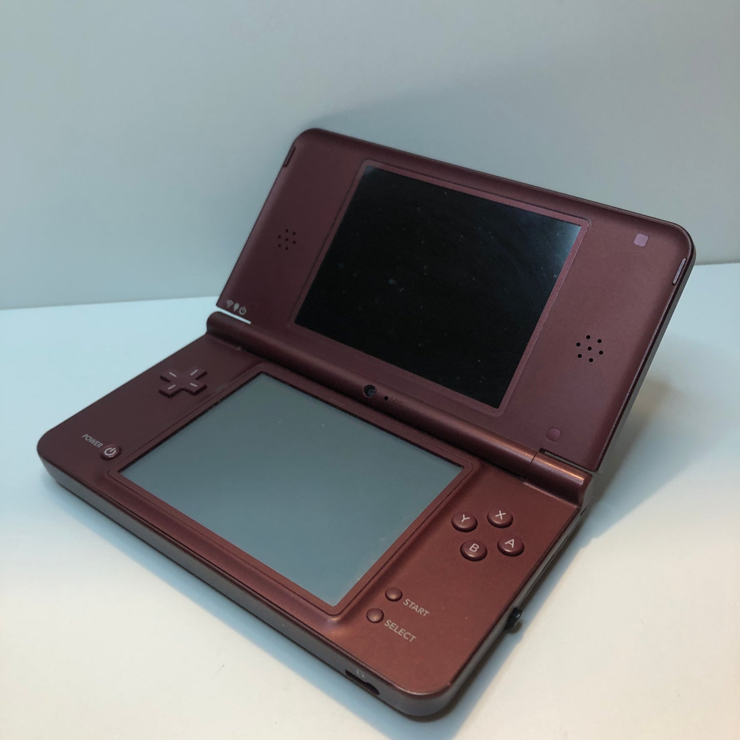 Nintendo Dsi XL "Wine Red"