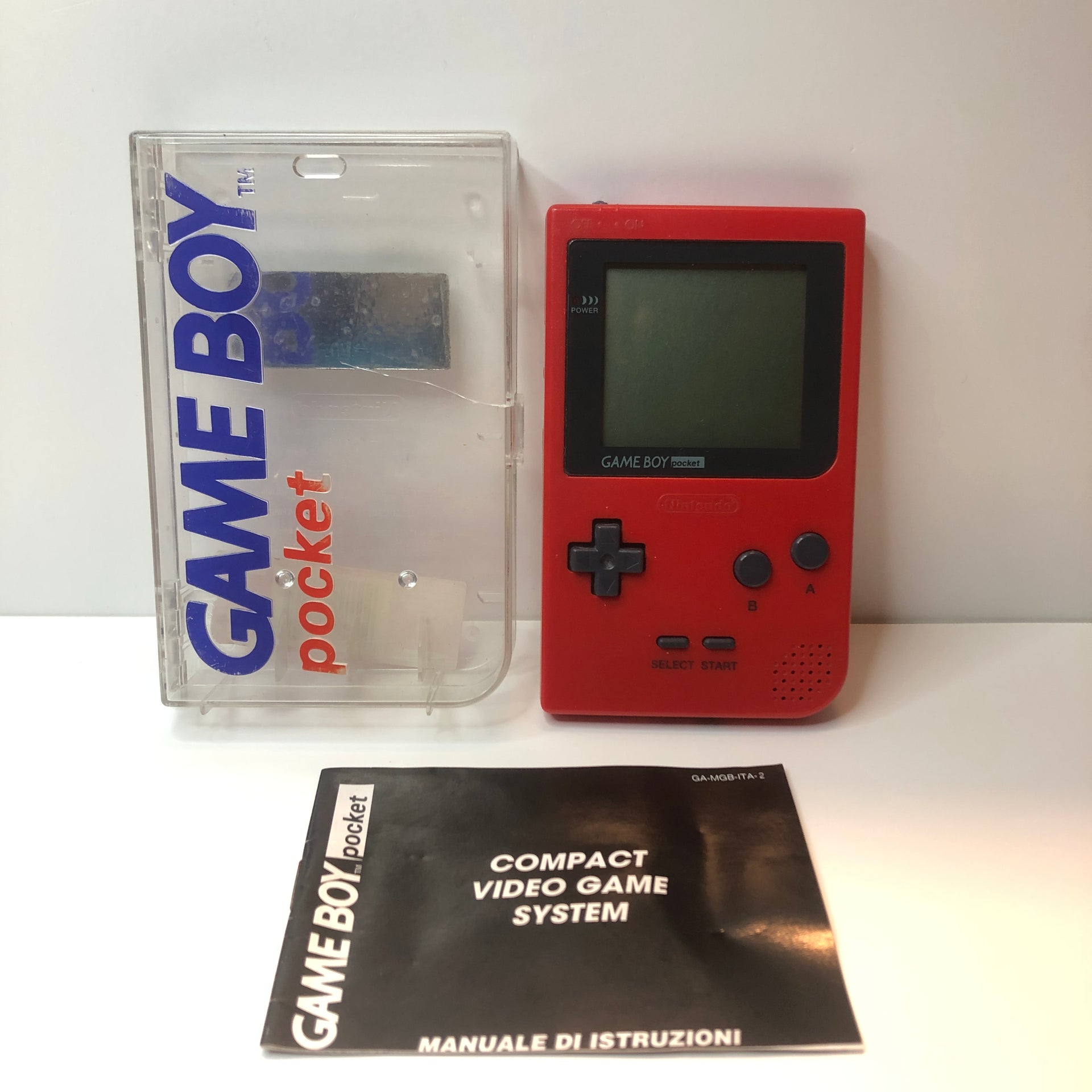 Game Boy Pocket Rosso con Custodia