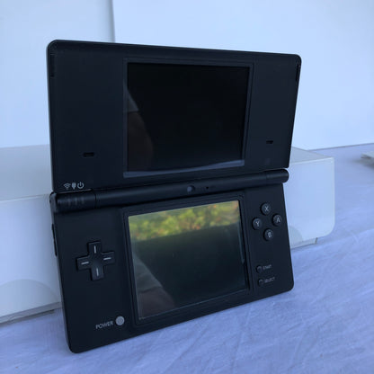 Nintendo DSi Limited Edition Pokémon Black Version