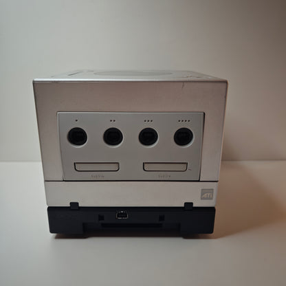 Nintendo Gamecube Silver + Game Boy Player