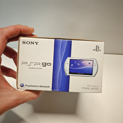 PlayStation Portable PSP Go White