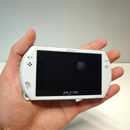 PlayStation Portable PSP Go White