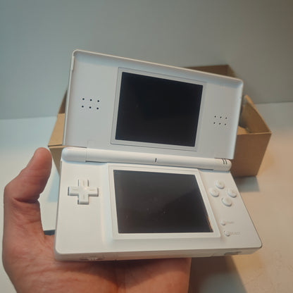 Nintendo DS Lite