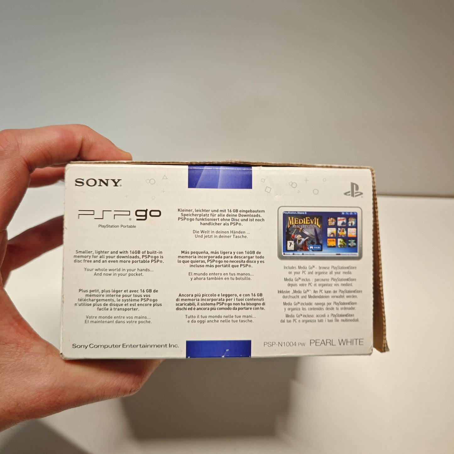 PlayStation Portable PSP Go White