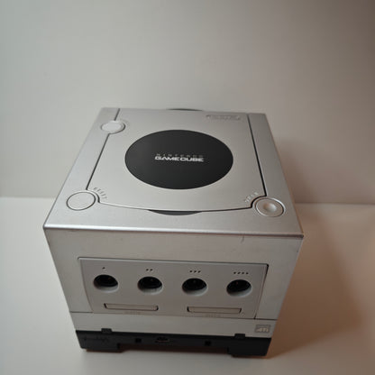 Nintendo Gamecube Silver + Game Boy Player