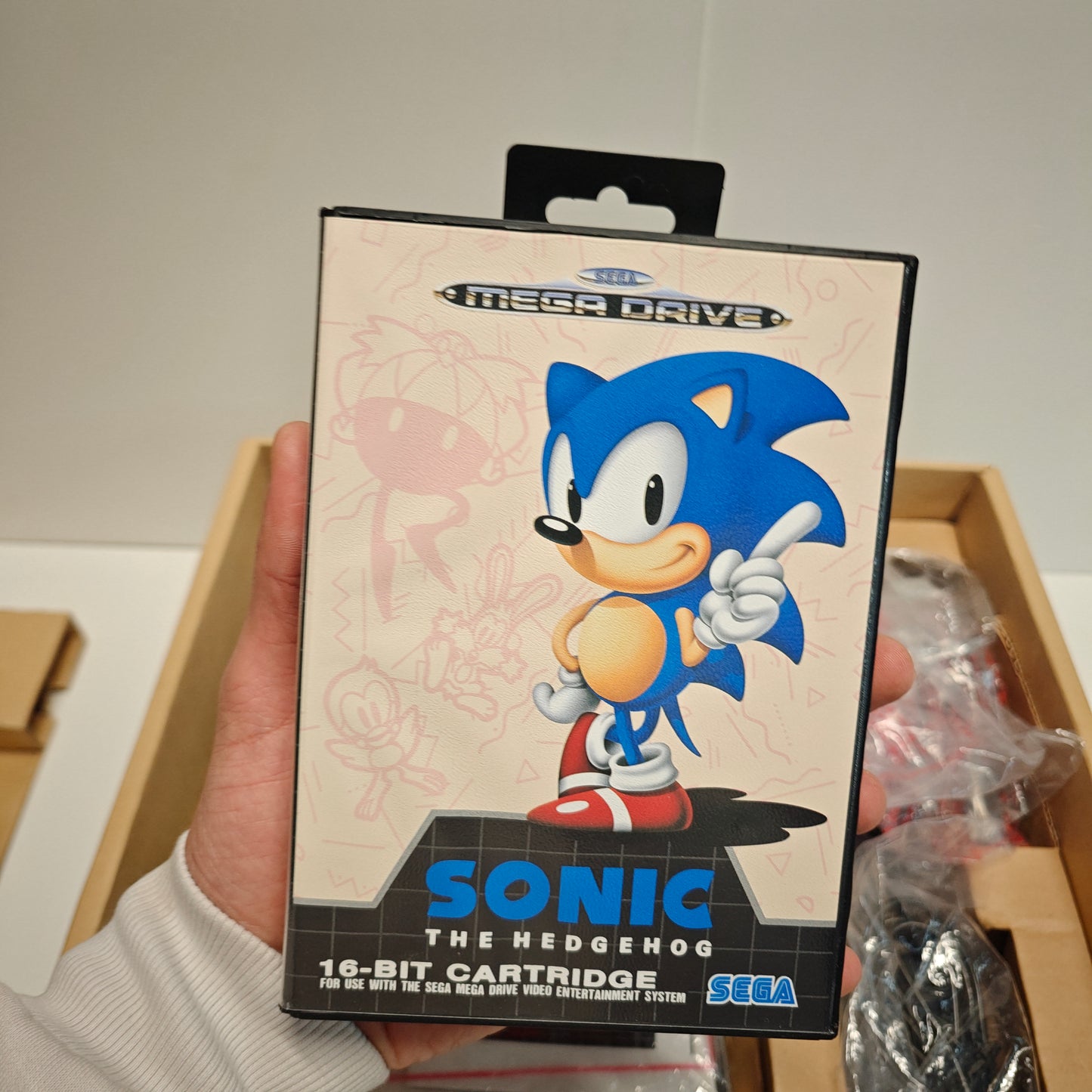 Sega Mega Drive bundle Sonic The Hedgehog