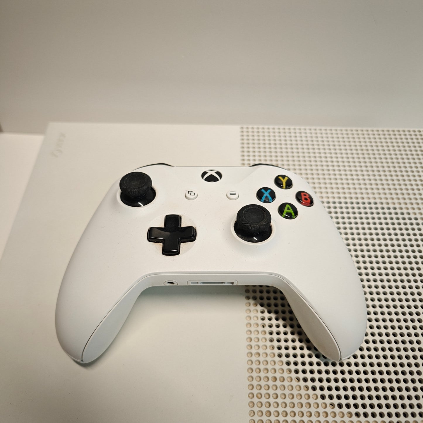 Xbox One S