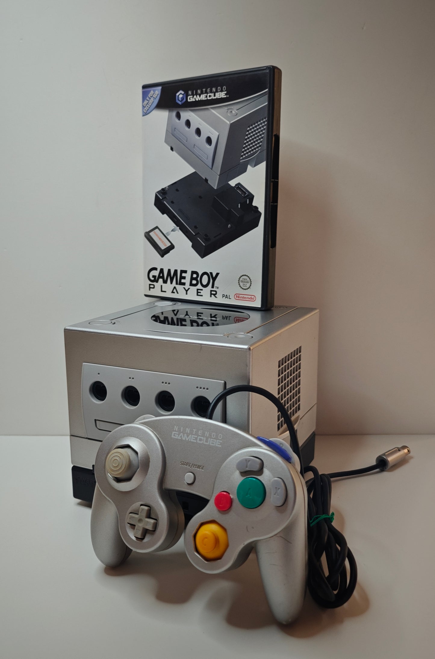 Nintendo Gamecube Silver + Game Boy Player